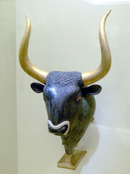 Bull’s head rhyton (drinking horn), Minoan