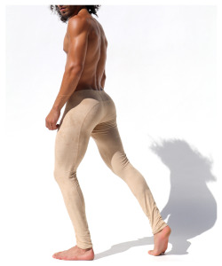 rufskin:  NEW STYLE ALERT! EQUUS Chic tights crafted from an ultra soft spandex blend with a luxurious suede finish. This durable fabric also breathes well, while the spandex provides a natural elasticity making these versatile tights extra comfortable.