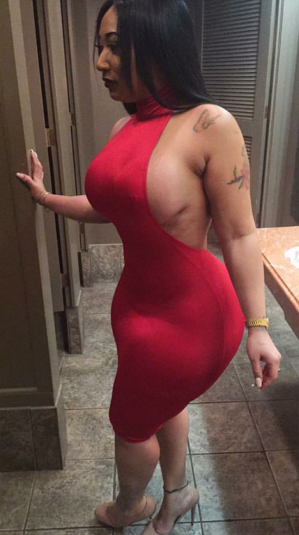 thicksexyasswomen:  fletchertrowan: Hips, thighs and 