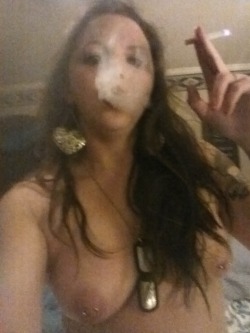 onlysexysmokers:  cheesy33:  nudistcouplencva:  For Cheesy33 who requested pics of me smoking naked. Enjoy  So fucken sex thank you xxx  ^