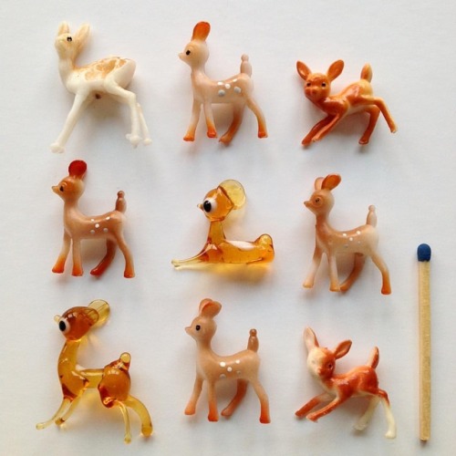 Seeing as Christmas is coming, I offer you a grid of #tinydeer. #stufficollect #plasticanimals https