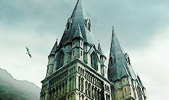remusjohnslupin:  make me choose↳ worriedsam asked: hogwarts or hogsmeade 