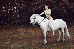 violetlahaie:«Lady Godiva returns» by ThomasAxel.