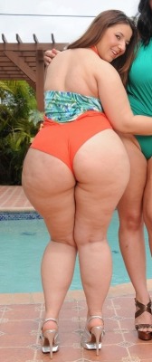  THICK ROUND PLUS SIZE PHAT ASS SEXY HIGH