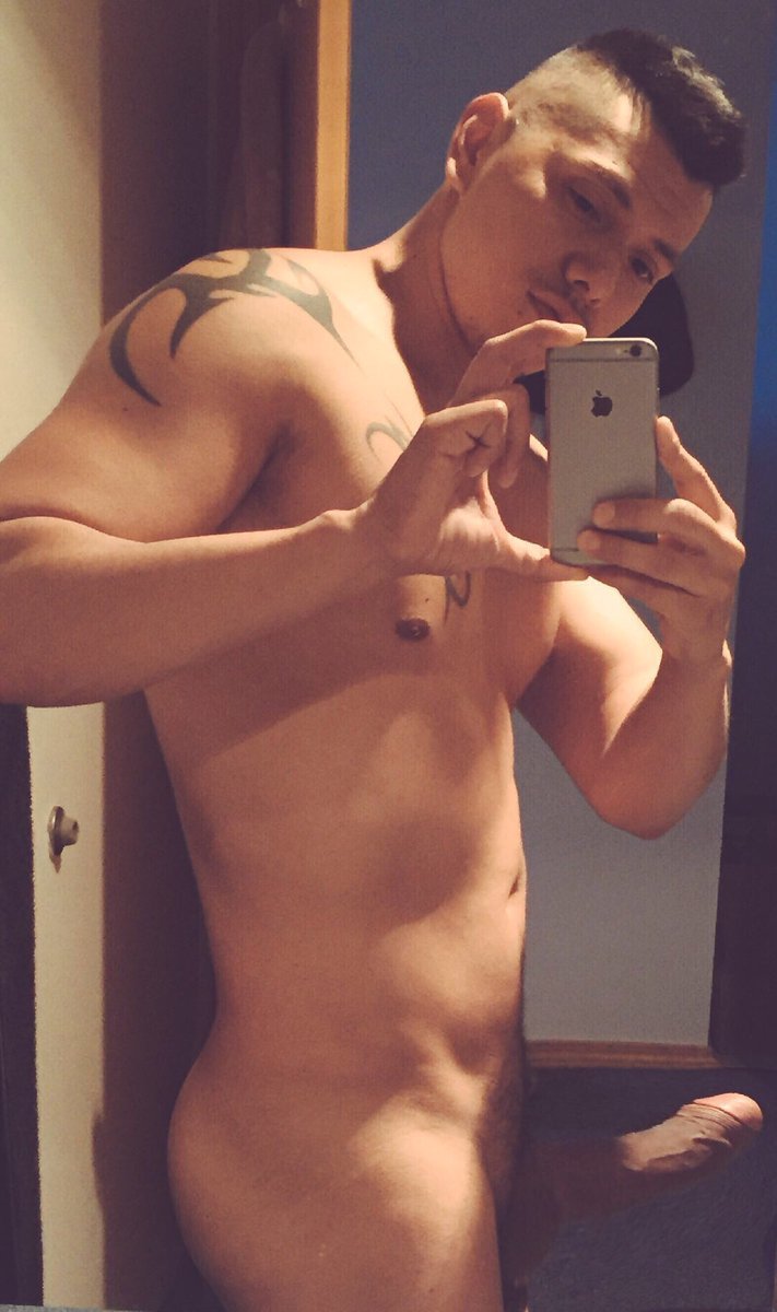 m2sathirteen:  tugranbergotatubebelovly:  ekyn03:  Yum…  Ok Neutron Mr Gay Texas