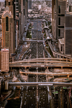 westeastsouthnorth:  Dubai, UAE 