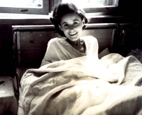 bullit1987:Seriously, how is this image not beyond famous by now? Depicting a woman at the moment of