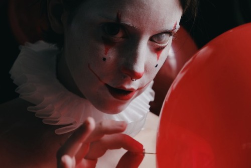 camdamage:  Come one, come all!  Bear witness, be shocked, be awed!  cam damage by self[more here]