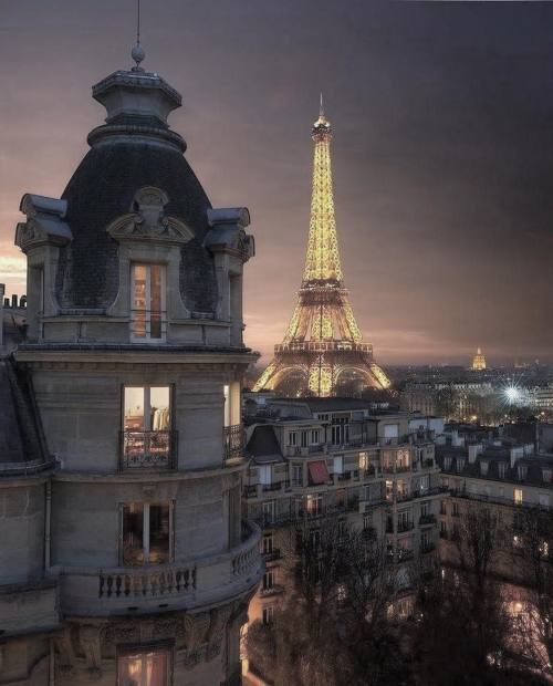 Paris Source: Unknwon