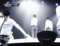 getlayd:  Yixing looking hot as fuck during moonlight 