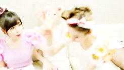  orange caramel trying to kiss each other and dancing being orange caramel 
