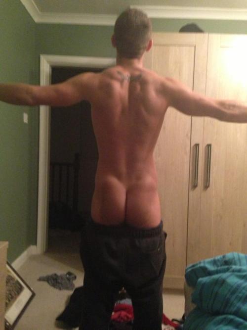 ksufraternitybrother:  British Military Dude - KSU-Frat Guy:  Over 28,000 followers . More than 17,000 posts of jocks, cowboys, rednecks, military guys, and much more.   Follow me at: ksufraternitybrother.tumblr.com 