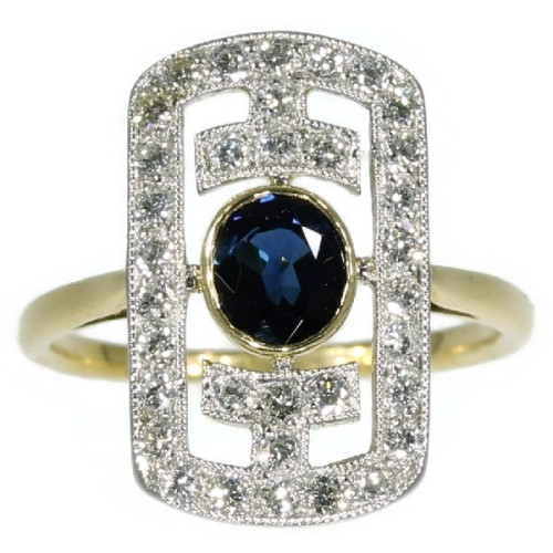 Japanese Blue In this 18K yellow gold Art Deco ring from 1930, an openwork frame of 34 brilliant cut