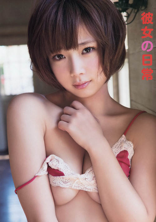 Mana Sakura : 紗倉まな