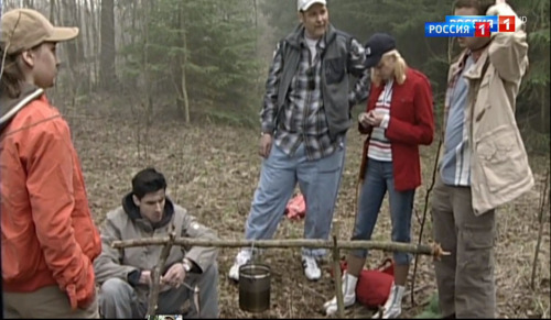 Neotlozhka 2, Episode 5 (2005)A girl (actress Olga Prikhodtseva) wearing pantyhose under jeans while