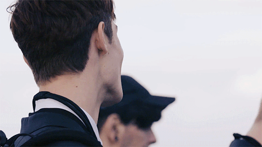 🐧 You Must Be Gay+ To View This Blog*