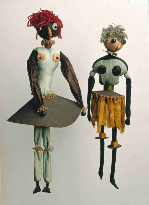 mishymashy:Hannah Höch (1889-1978), Dada-Puppen, 1916/1918 Textiles, cardboard and beads: H 55.