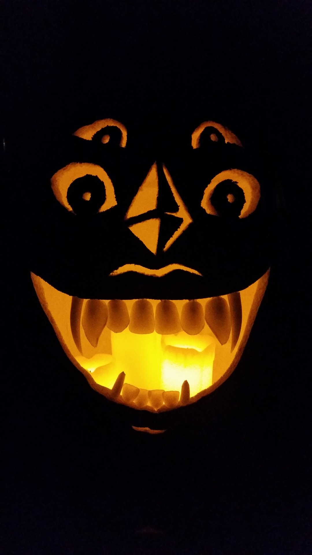 harriblepotato:  Check out the Malachite jack-o-lantern I made! 