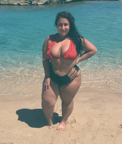 fullmoonbaddies:New thick Latina on the scene! Ass fat and she’s beautiful! Follow