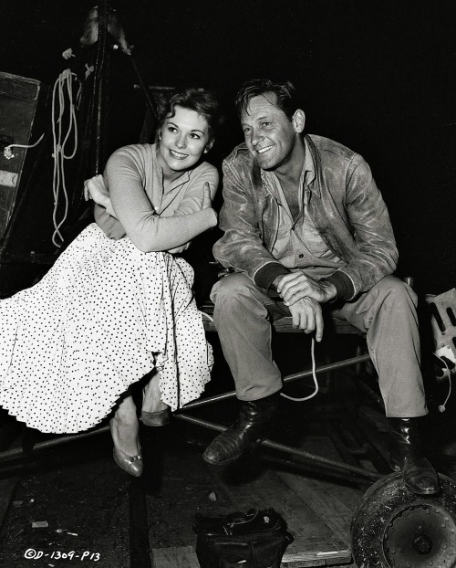 williamholdenappreciation: William Holden and Kim Novak on the set of Picnic (1955)