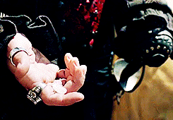 quintoprocuratore:there are no more magic beans.ouat meme: four objects  [¼]  » magic beans