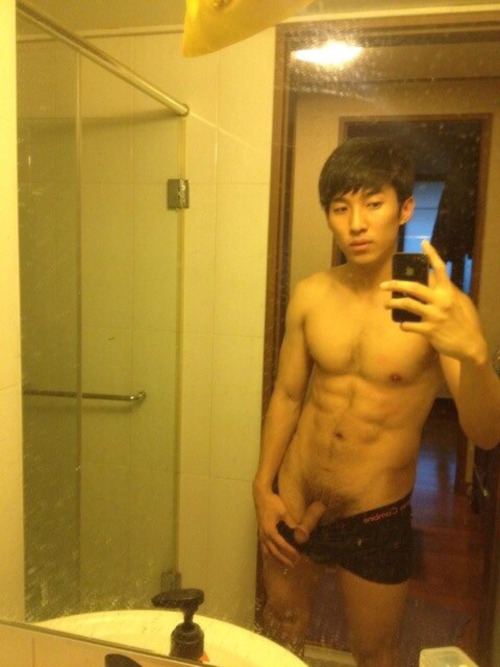 tristan1069:korean hottie