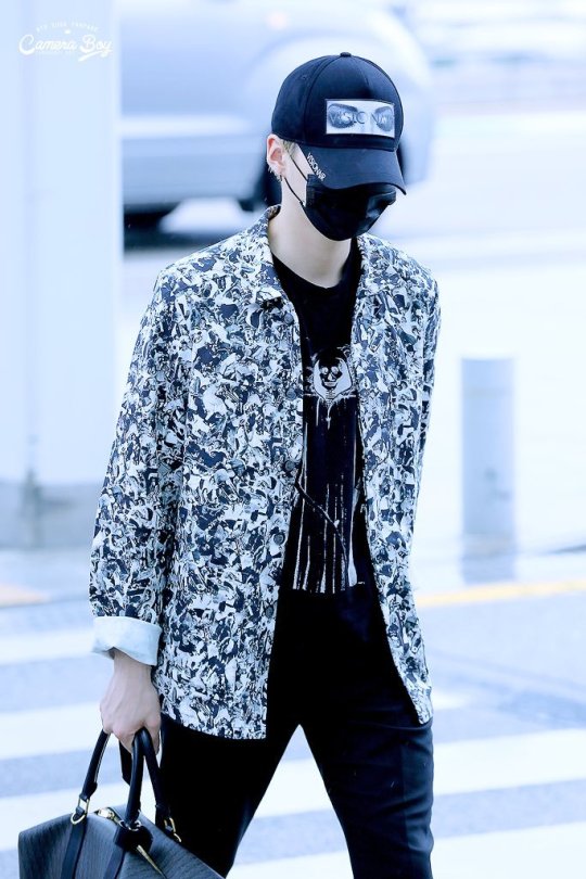 Soaring (Kyung)Soo(n) — Min Yoongi (Suga - BTS) Street / Airport Fashion