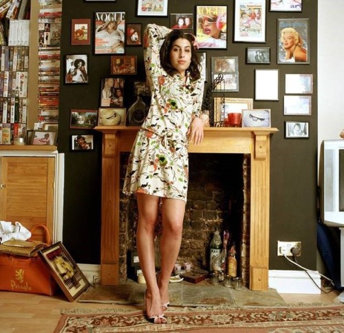 musicartistwisdom:  “If you don’t throw yourself into something, you’ll never know what you could have had.”Amy Winehouse.