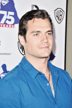 amazingcavill:    Henry Cavill arrives at