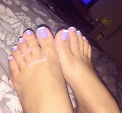 sexyasianfeeet: Creamed toes