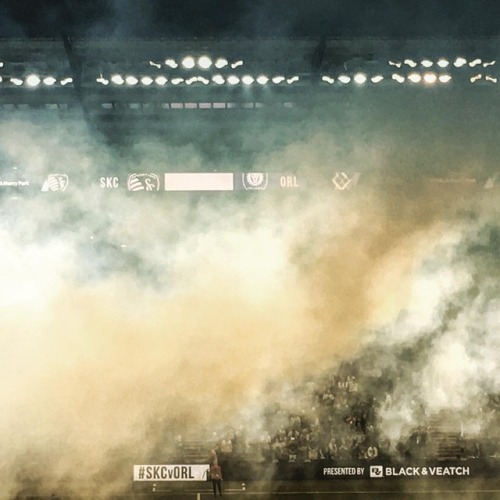 #SKCvORL #pyrotechnics #smoke #sportingkc (at Children’s Mercy Park)
https://www.instagram.com/p/BnfGJVlHxdL/?utm_source=ig_tumblr_share&igshid=vcn1ytyq71k0