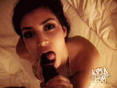 nakedcelebz:  Kim Kardashian