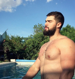 hairyonholiday:  YUM!  For MORE HOT HAIRY guys-Check out my OTHER Tumblr page:http://www.yummyhairydudes.tumblr.com 