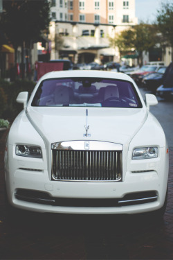 modernambition:  All White Rolly | MDRNA