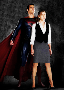 gryzio:  bigbardafree:  batgirlrising:  heckyeahbatfam:  thesonicscrew:  torigates:  Can anyone tell me if this is an actual promo shot or a manip? Because if it is a promo shot I WANT TO WEEP WITH ITS RIGHTNESS, HOLY GOD. Lois in STANDING IN FRONT OF