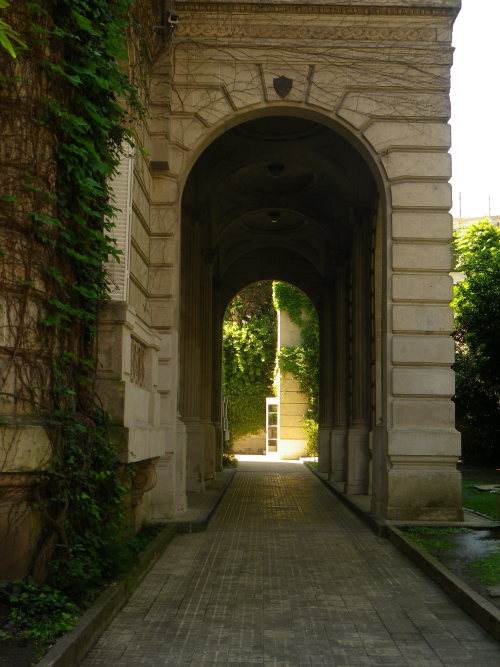 terminologist:  vintage/nature 