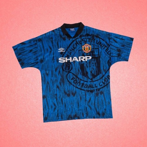 First player you think of wearing the black and blue United x Umbro shirt … (at Old Trafford)
https://www.instagram.com/p/BrDGbvslxZK/?utm_source=ig_tumblr_share&igshid=ocl7a76f47uc
