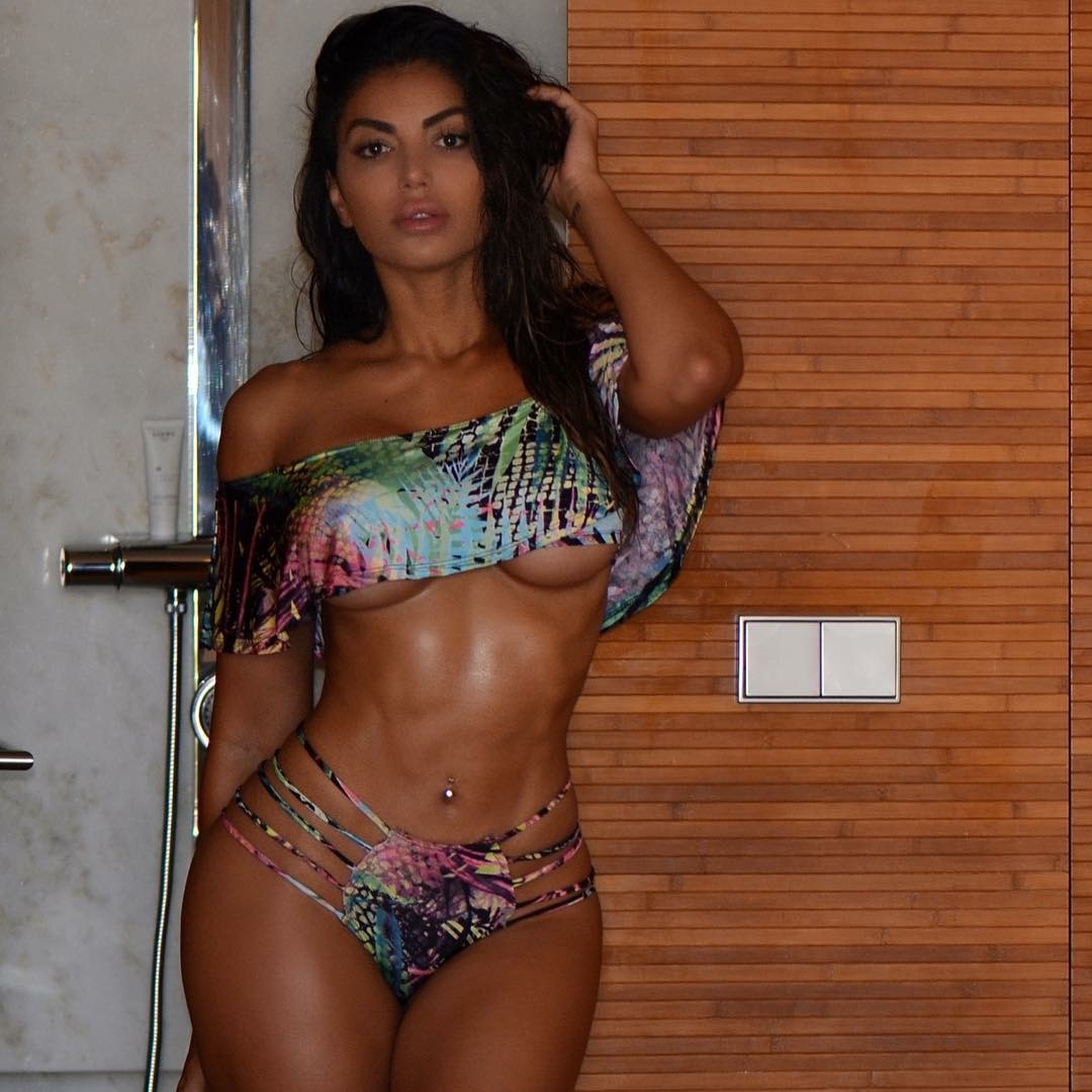 thicknessandfitness:  @lareinasworld