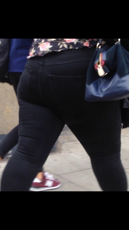 Candid - BBW Big Butt Tight Jeans (E2)