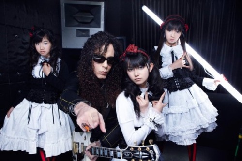 アイドルとメタルを融合させた日本のアイドルが世界で大絶賛！　海外の反応。BABYMETAL , Marty Friedman