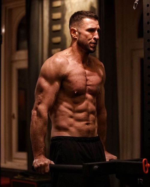 schreibersource: officialpabloschreiber: Back to work…