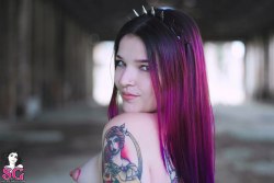 sglovexxx:  Sookie Suicide in Barefoot