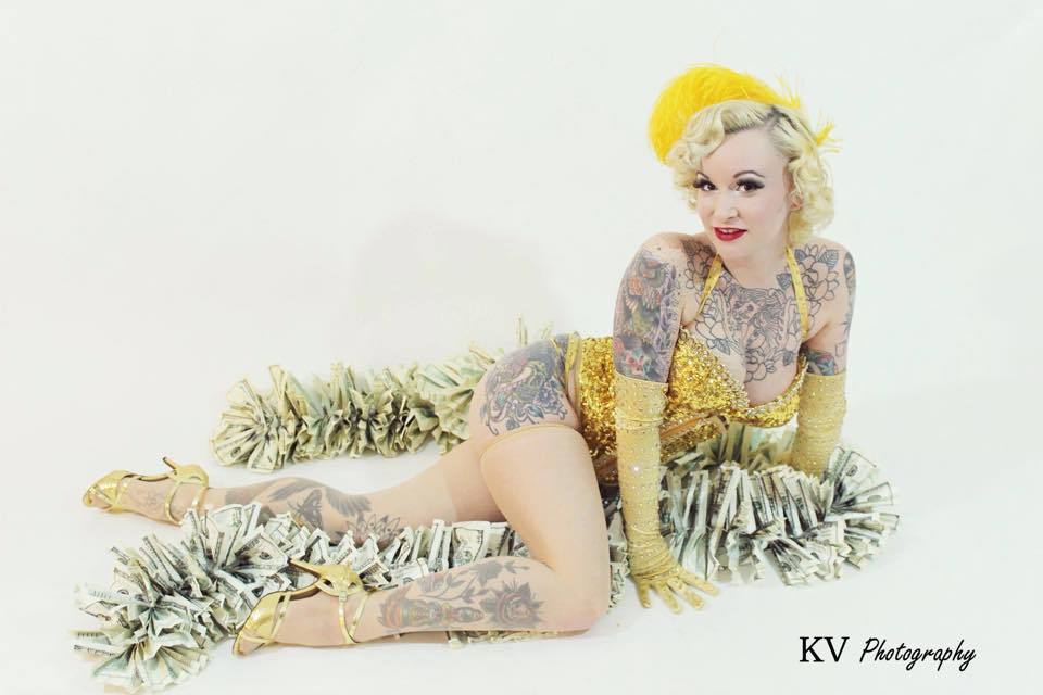 espartilhos:  Foul Play CabaretKv photography 