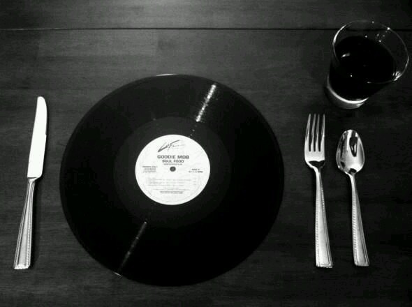 thepunkmummy:  Music feeds my soul…….