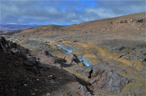 quantumbeam:Mt. RuapehuA Taupo Volcanic Zone (TVZ) deli, aktiv tagja, 2797 m. Utoljara 2007-ben tort