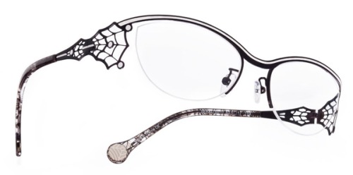 thelittlespookyone:Gothy glasses….and samuri glasses just cuz!I love them all! but especially the fi