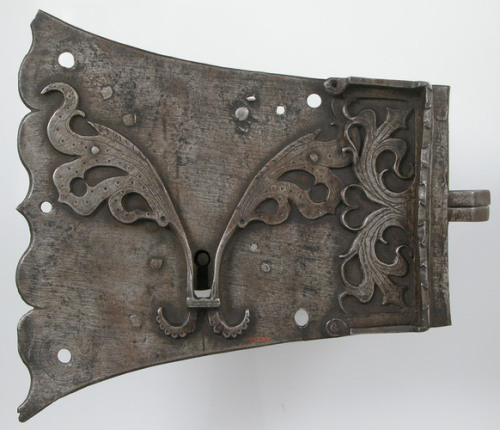 Lock, 15th–16th century, Metropolitan Museum of Art: Medieval ArtGift of Henry G. Marquand, 1887Size