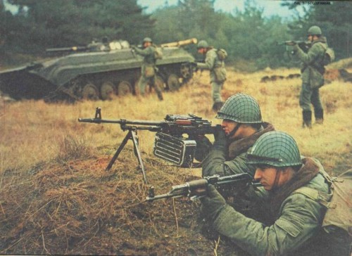 partisan1943:Soldiers of the Polish People`s Army on a military exercise.
