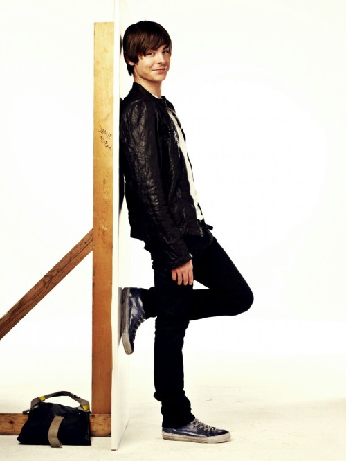 zefron-love:Zac Efron for 17 Again promo in 2008