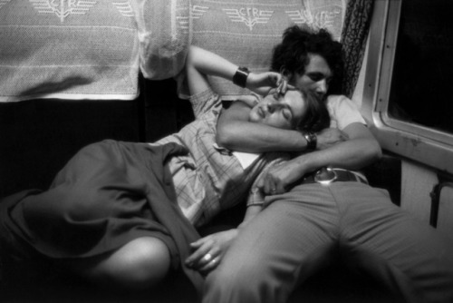 the-night-picture-collector:Henri Cartier-Bresson, Sleeping Couple on the Train, Romania, 1975